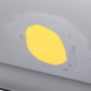 耐水サンドペーパー600番でていねいにパテ研磨していきます。とことんこだわりましょう。なめらかになるまで仕上げます。