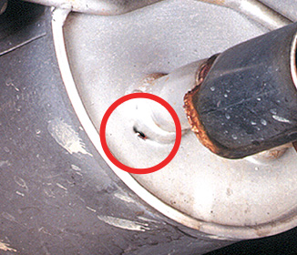 小さな穴・亀裂