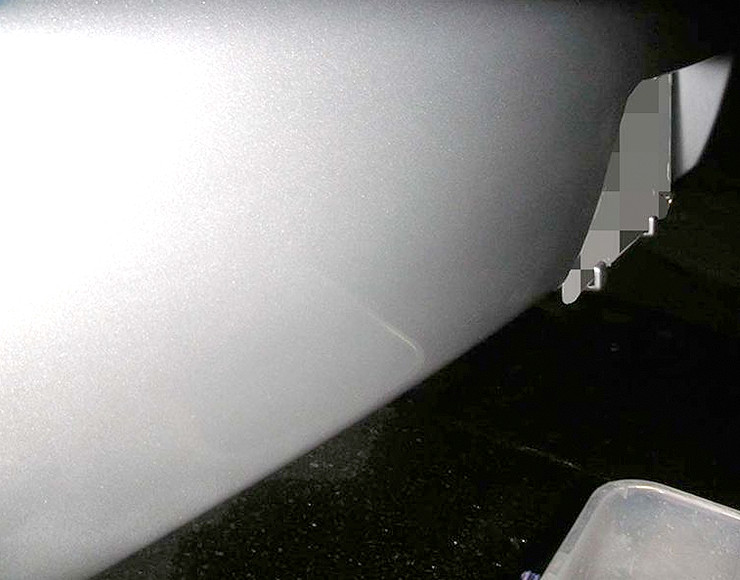 最終仕上げにコンパウンドシートで磨く